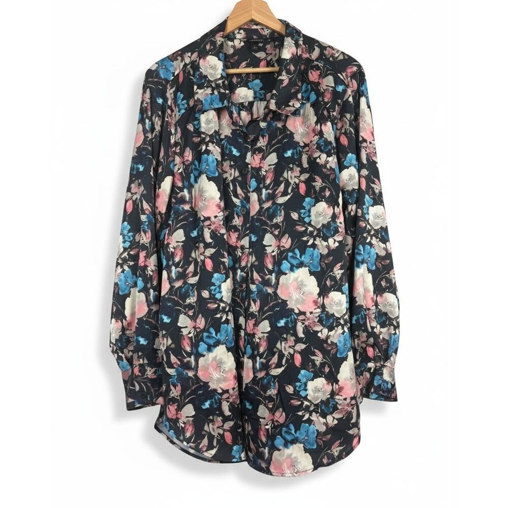 Torrid‎ Womens 3X Feminine Romantic Gothic Whimsigoth Floral Satin Button Blouse